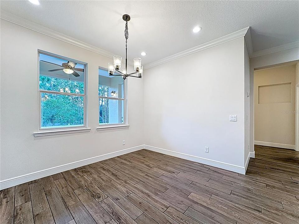 For Sale: $700,000 (4 beds, 3 baths, 2927 Square Feet)