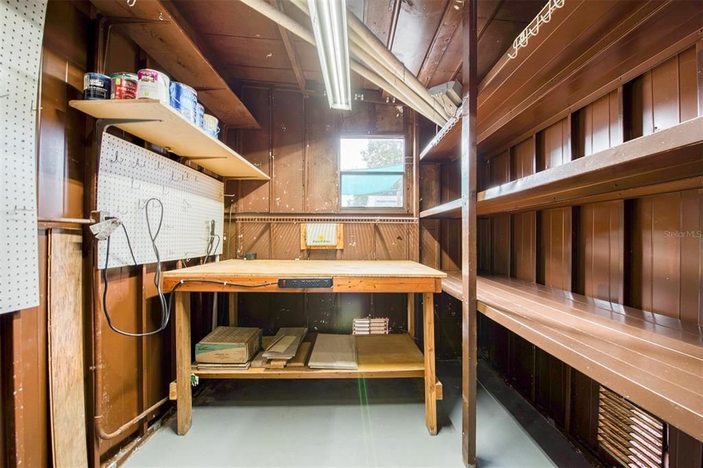 На продажу: $174,900 (2 спален, 2 ванн, 1048 Квадратных фут)