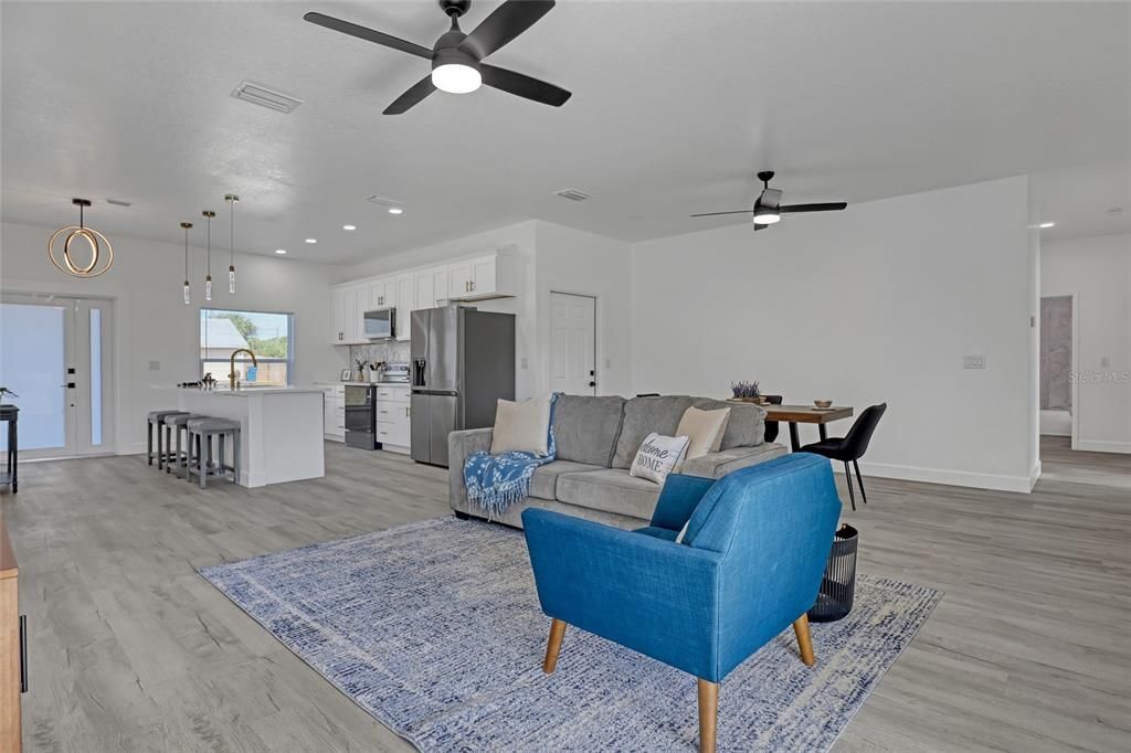 For Sale: $375,000 (4 beds, 2 baths, 1788 Square Feet)