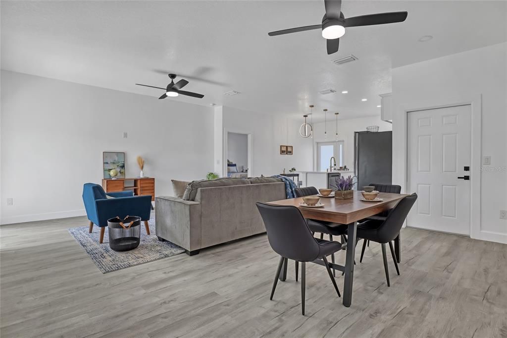 For Sale: $375,000 (4 beds, 2 baths, 1788 Square Feet)