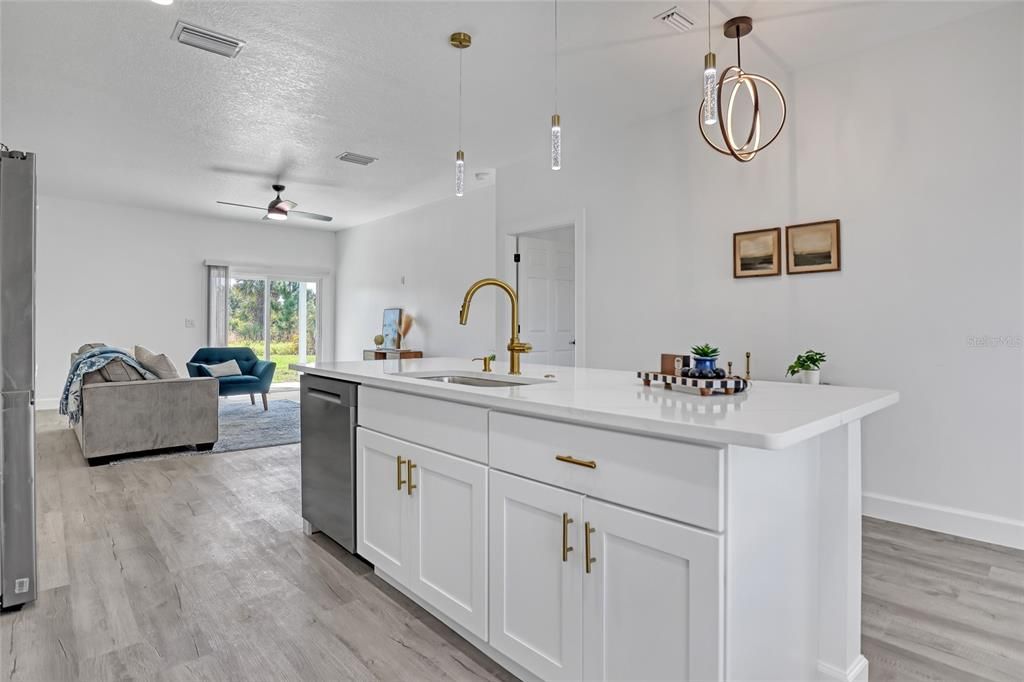 For Sale: $375,000 (4 beds, 2 baths, 1788 Square Feet)