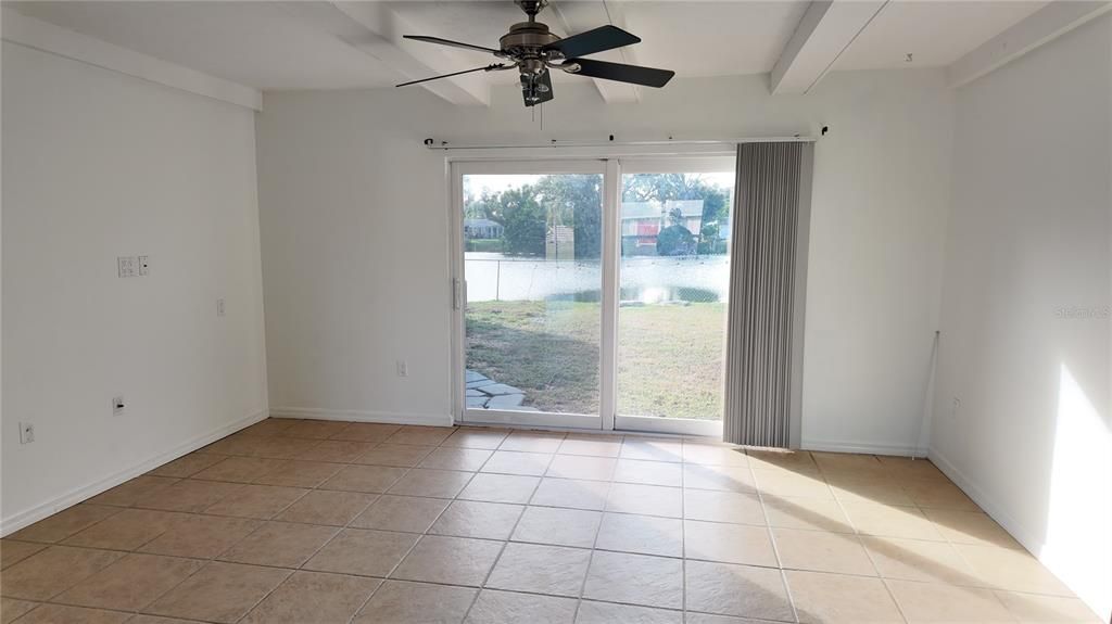 待售: $345,000 (2 贝兹, 2 浴室, 1209 平方英尺)