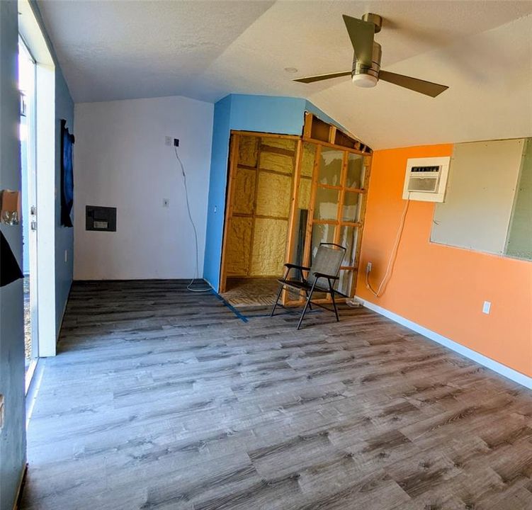 待售: $345,000 (2 贝兹, 2 浴室, 1209 平方英尺)