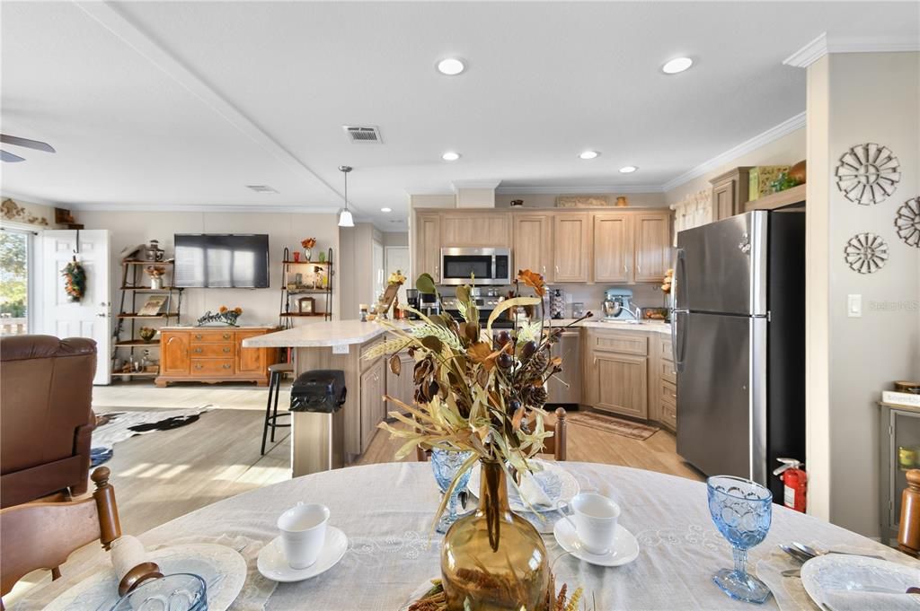 For Sale: $725,000 (4 beds, 3 baths, 1794 Square Feet)