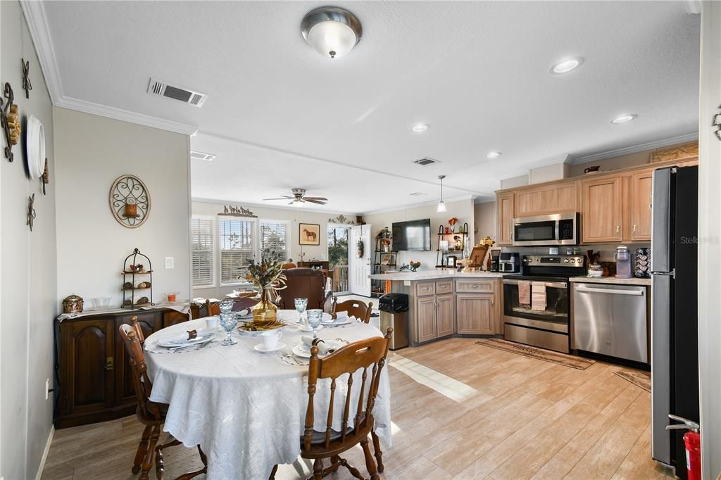 For Sale: $725,000 (4 beds, 3 baths, 1794 Square Feet)