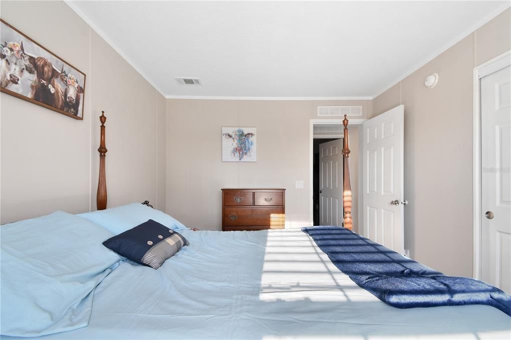 For Sale: $725,000 (4 beds, 3 baths, 1794 Square Feet)