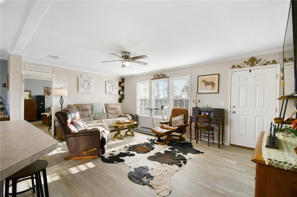 For Sale: $725,000 (4 beds, 3 baths, 1794 Square Feet)