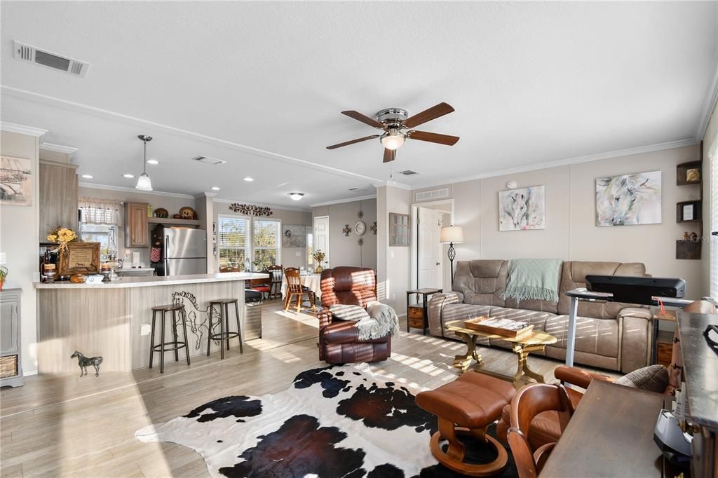 For Sale: $725,000 (4 beds, 3 baths, 1794 Square Feet)