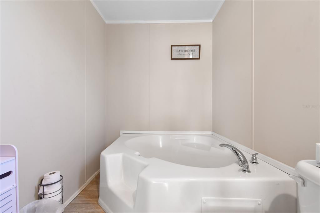 For Sale: $725,000 (4 beds, 3 baths, 1794 Square Feet)