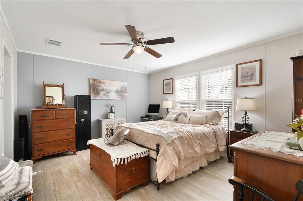 For Sale: $725,000 (4 beds, 3 baths, 1794 Square Feet)