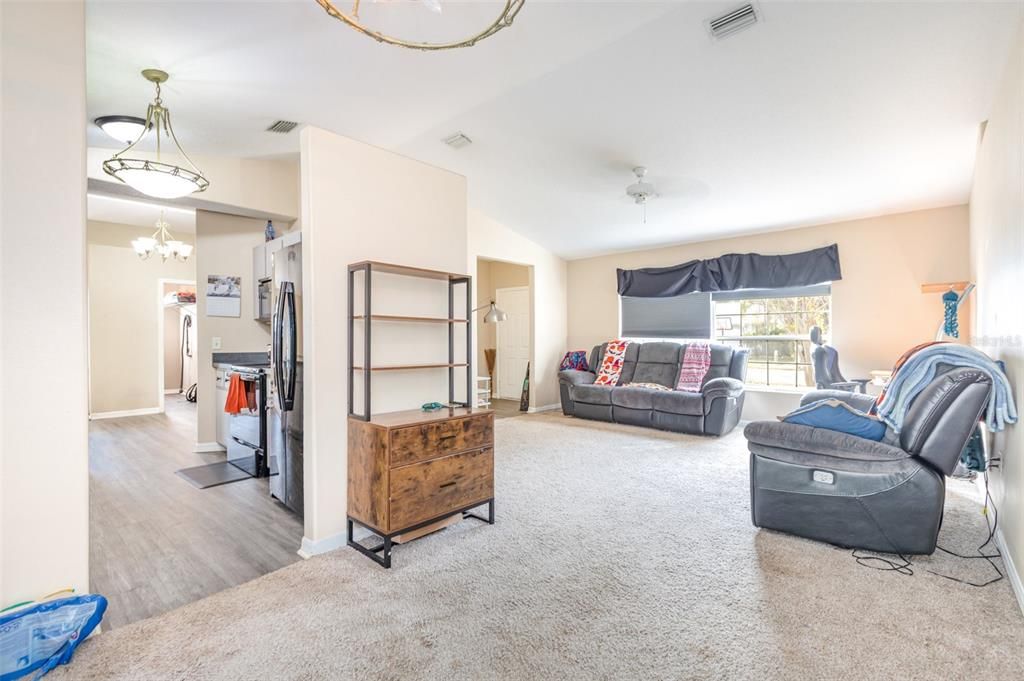 For Sale: $415,000 (3 beds, 2 baths, 1857 Square Feet)