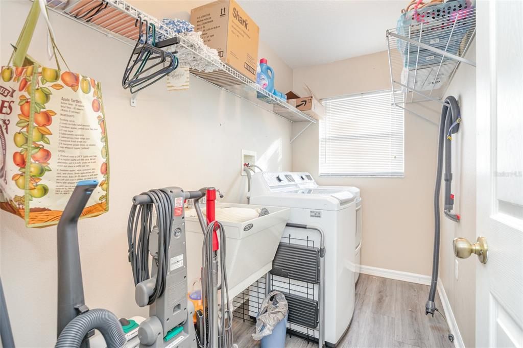 For Sale: $415,000 (3 beds, 2 baths, 1857 Square Feet)