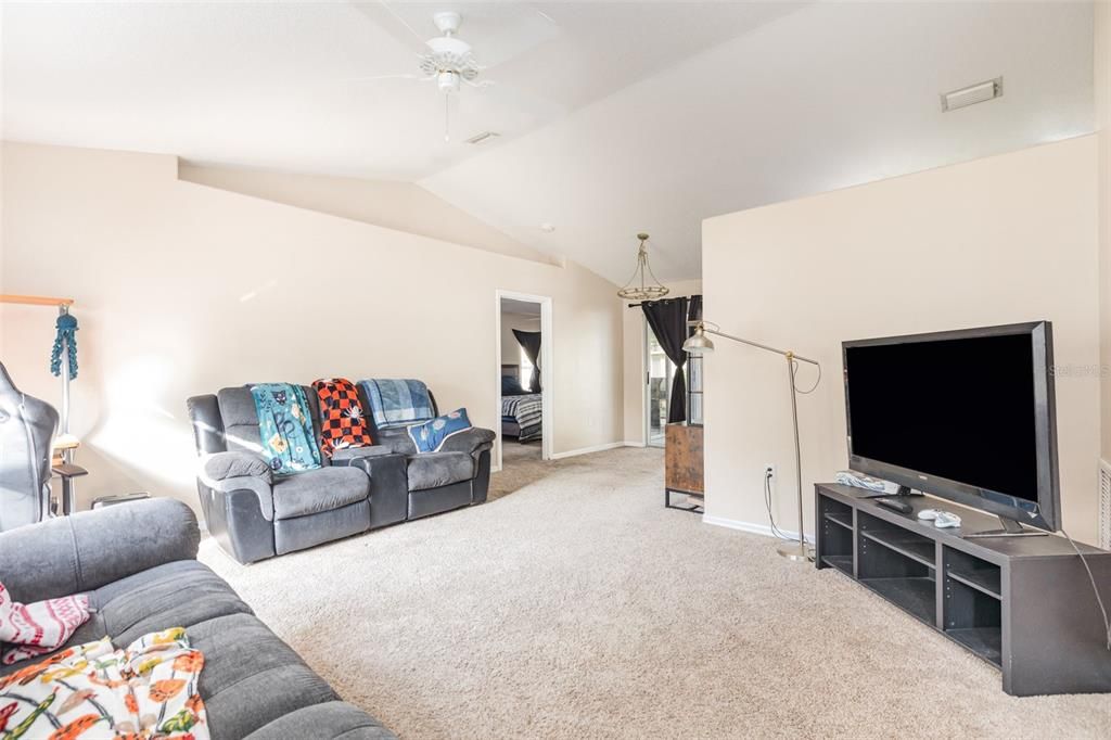 For Sale: $415,000 (3 beds, 2 baths, 1857 Square Feet)