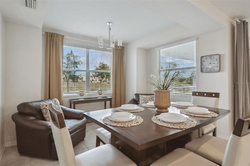 For Sale: $278,800 (2 beds, 2 baths, 1186 Square Feet)