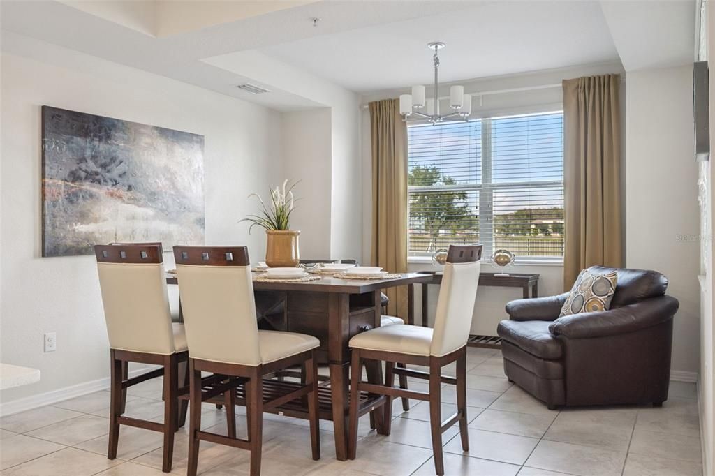 For Sale: $278,800 (2 beds, 2 baths, 1186 Square Feet)