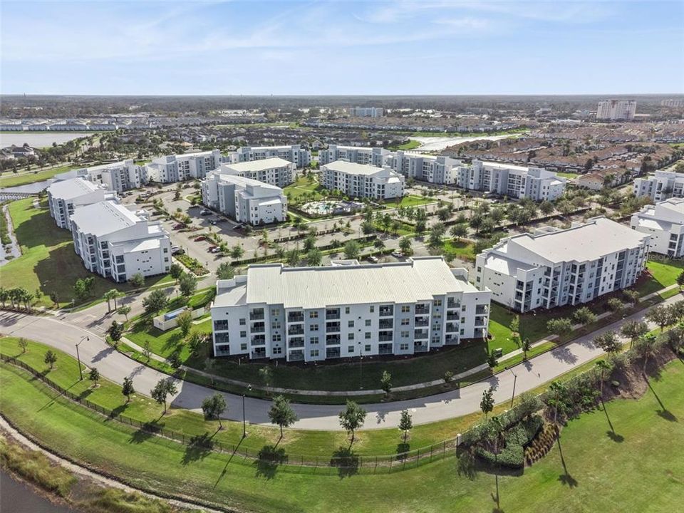 For Sale: $278,800 (2 beds, 2 baths, 1186 Square Feet)