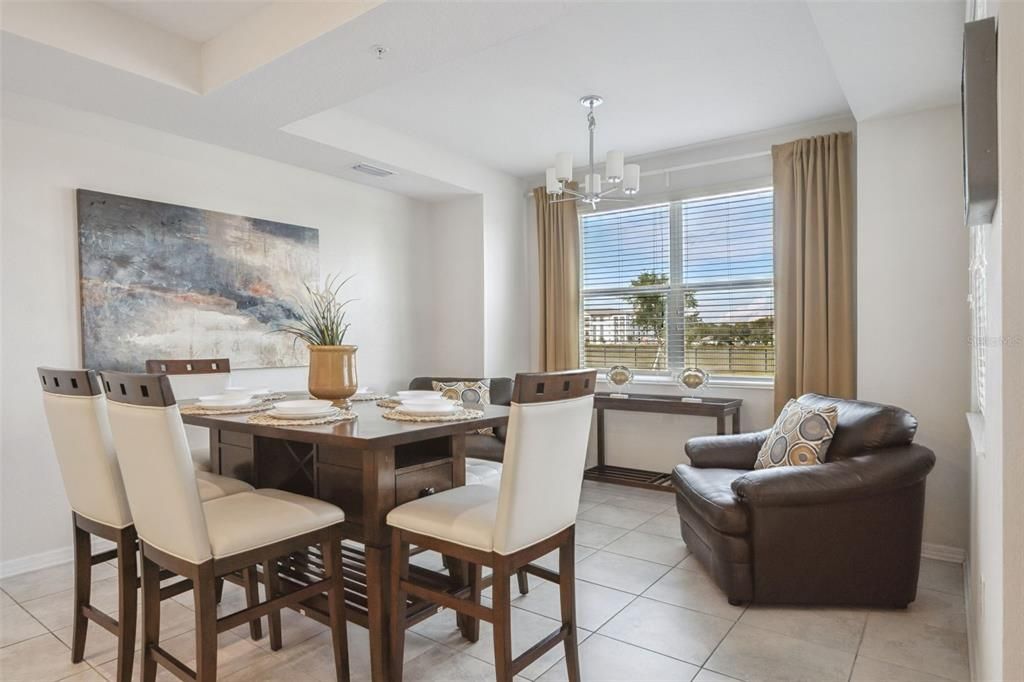 For Sale: $278,800 (2 beds, 2 baths, 1186 Square Feet)