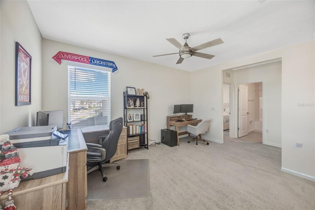 На продажу: $399,900 (3 спален, 2 ванн, 1961 Квадратных фут)