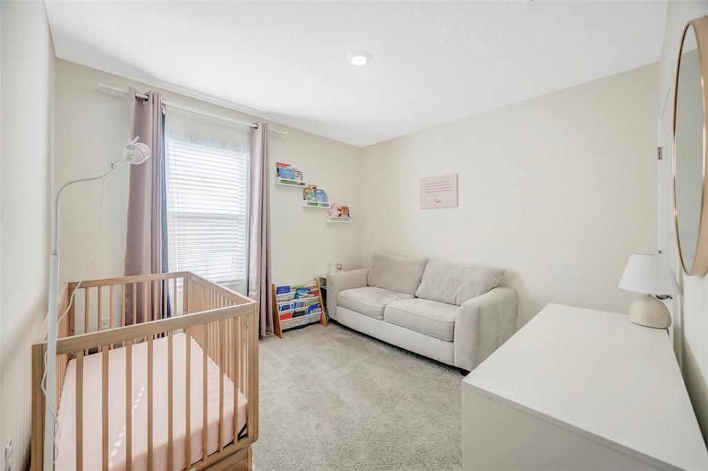 На продажу: $399,900 (3 спален, 2 ванн, 1961 Квадратных фут)