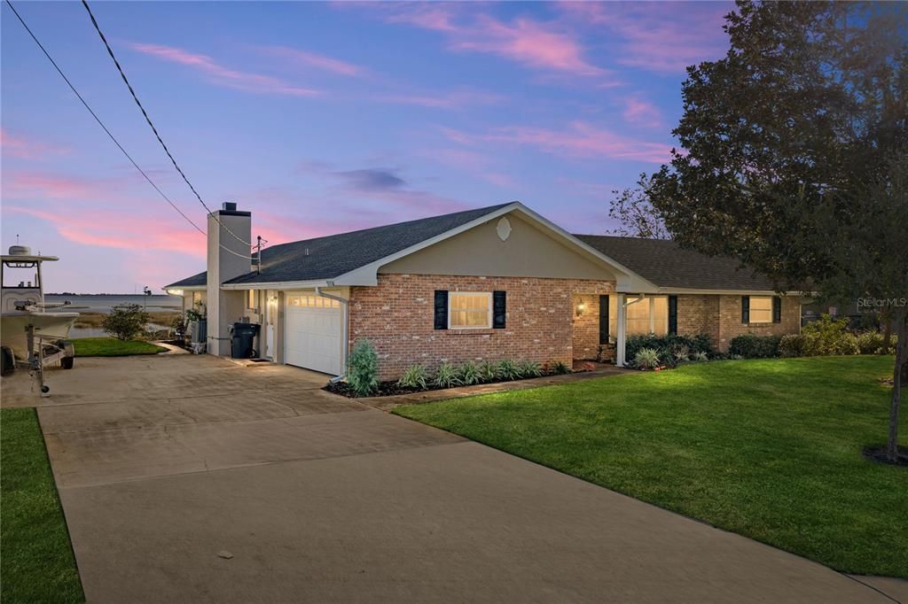 En Venta: $650,000 (3 camas, 3 baños, 2547 Pies cuadrados)