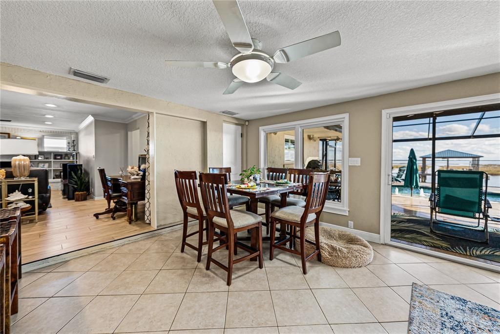 En Venta: $650,000 (3 camas, 3 baños, 2547 Pies cuadrados)