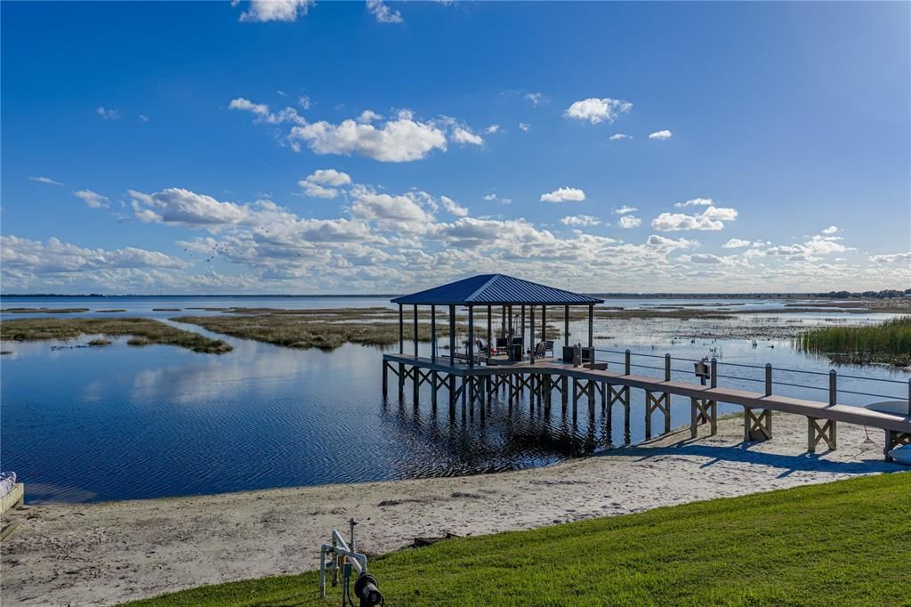 En Venta: $650,000 (3 camas, 3 baños, 2547 Pies cuadrados)