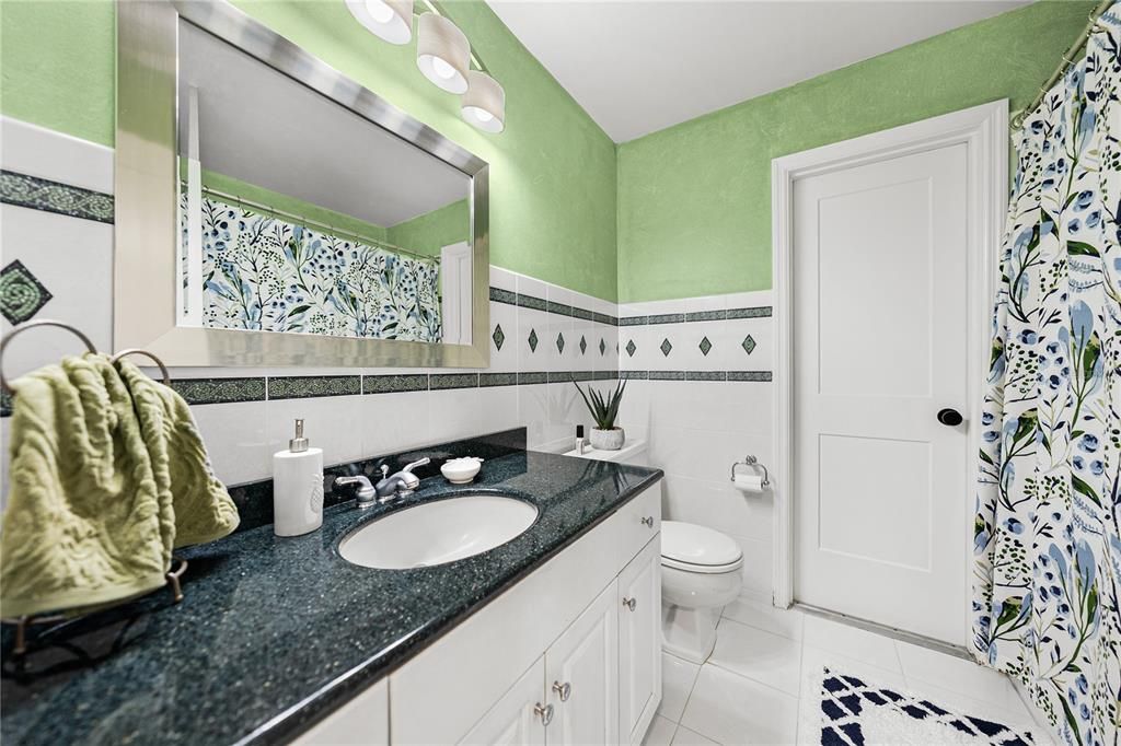 En Venta: $650,000 (3 camas, 3 baños, 2547 Pies cuadrados)