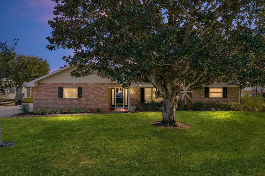 En Venta: $650,000 (3 camas, 3 baños, 2547 Pies cuadrados)