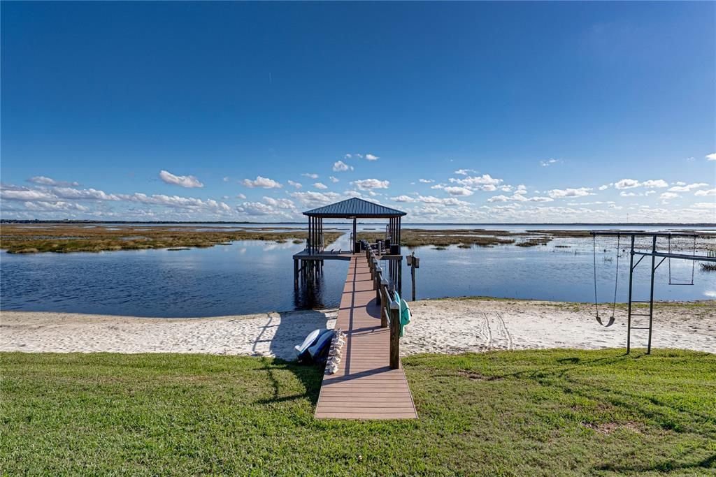 En Venta: $650,000 (3 camas, 3 baños, 2547 Pies cuadrados)