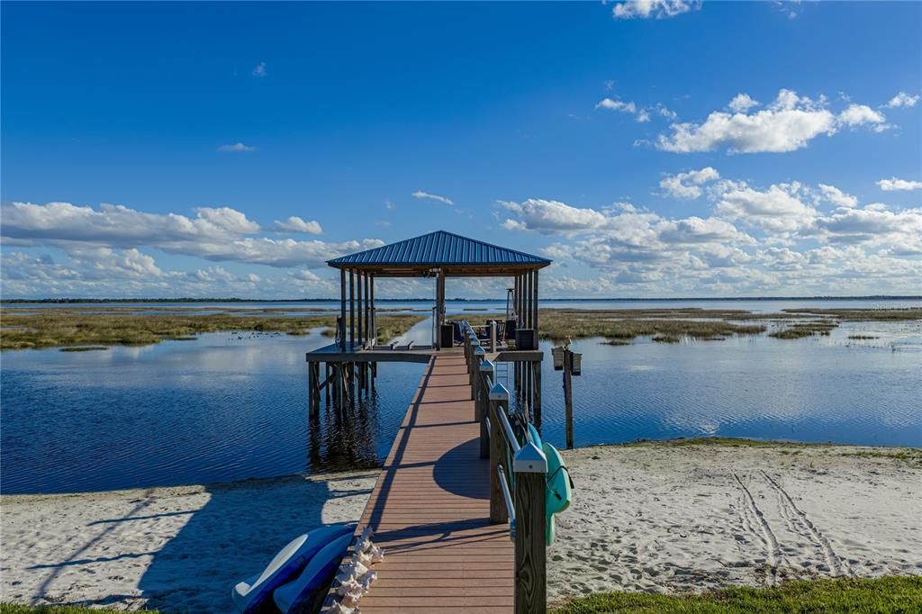 En Venta: $650,000 (3 camas, 3 baños, 2547 Pies cuadrados)