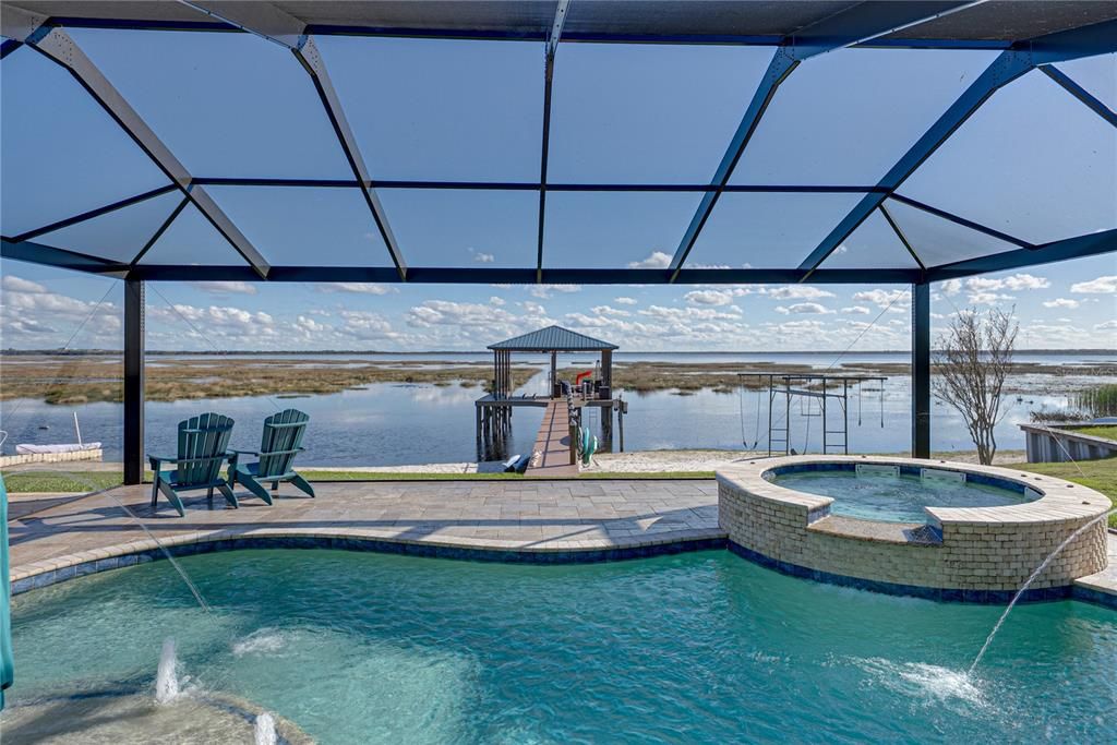 En Venta: $650,000 (3 camas, 3 baños, 2547 Pies cuadrados)