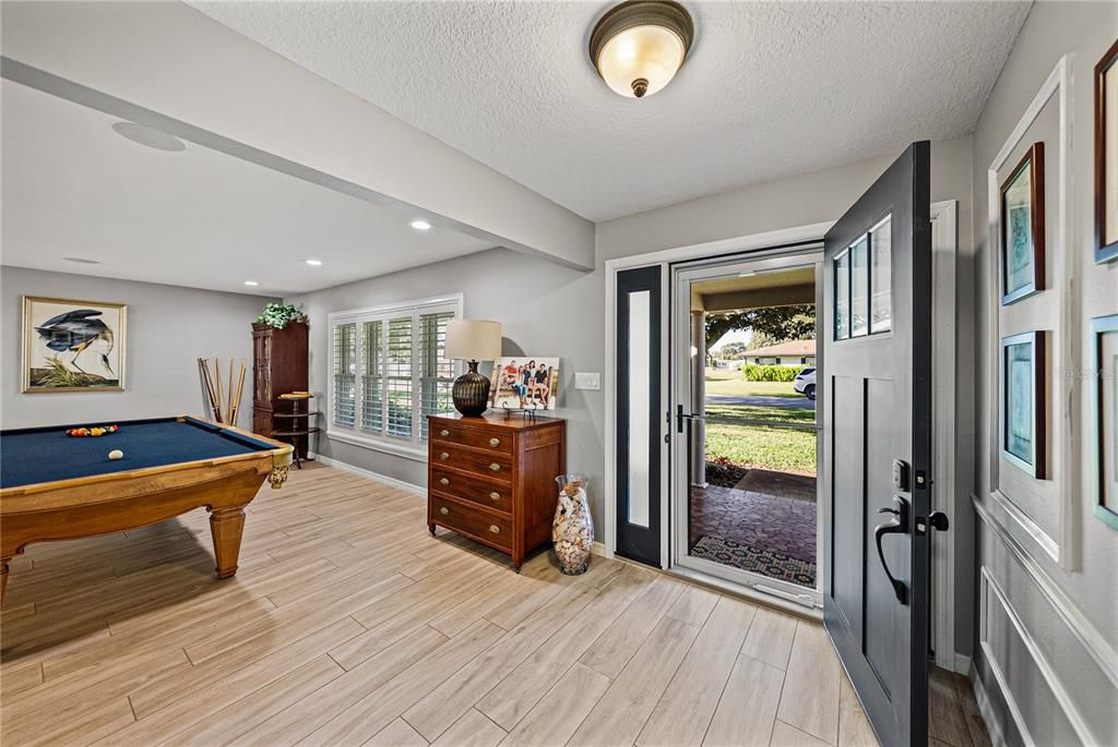 En Venta: $650,000 (3 camas, 3 baños, 2547 Pies cuadrados)