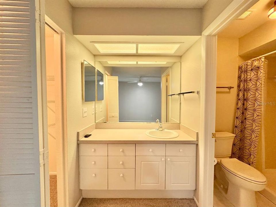 В аренду: $2,000 (3 спален, 2 ванн, 1220 Квадратных фут)