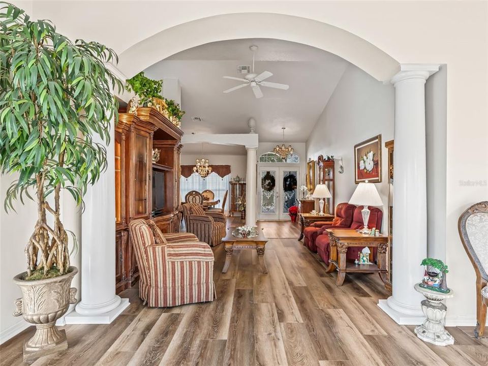 На продажу: $437,900 (3 спален, 2 ванн, 2236 Квадратных фут)