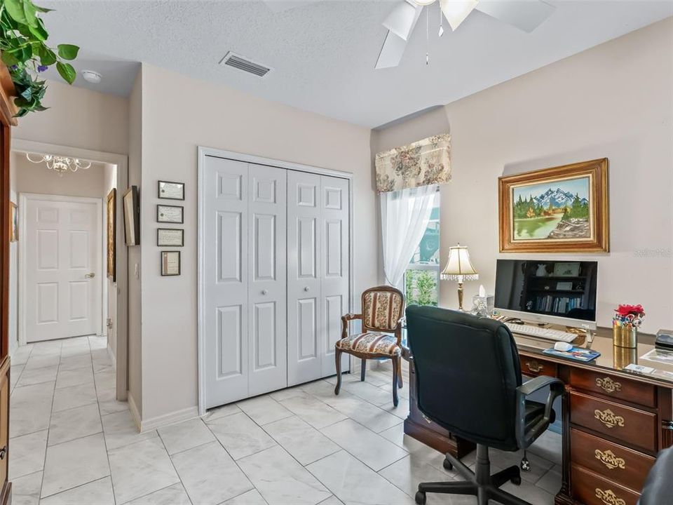 На продажу: $437,900 (3 спален, 2 ванн, 2236 Квадратных фут)