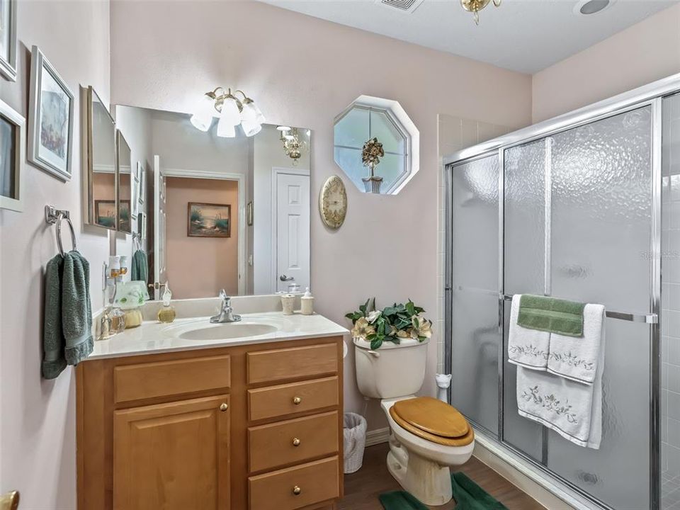 На продажу: $437,900 (3 спален, 2 ванн, 2236 Квадратных фут)