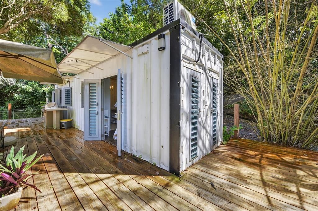 For Rent: $1,500 (1 beds, 1 baths, 700 Square Feet)