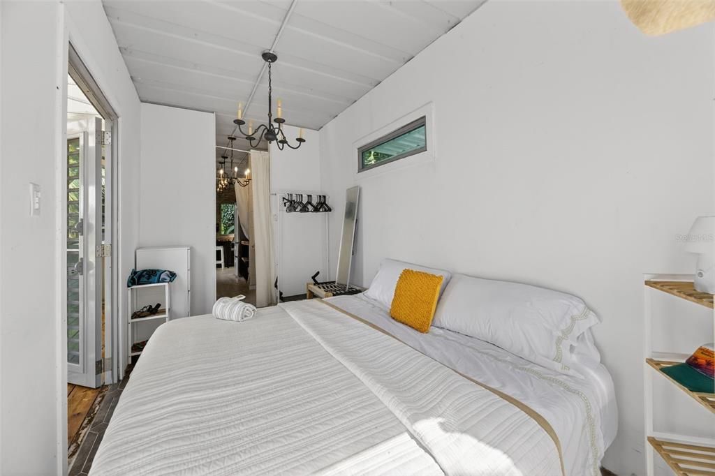 For Rent: $1,500 (1 beds, 1 baths, 700 Square Feet)