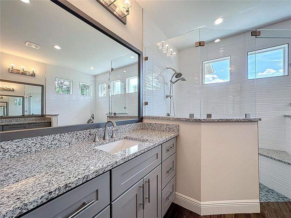 For Sale: $700,000 (4 beds, 3 baths, 2927 Square Feet)