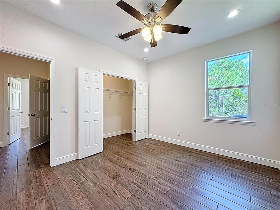 For Sale: $700,000 (4 beds, 3 baths, 2927 Square Feet)