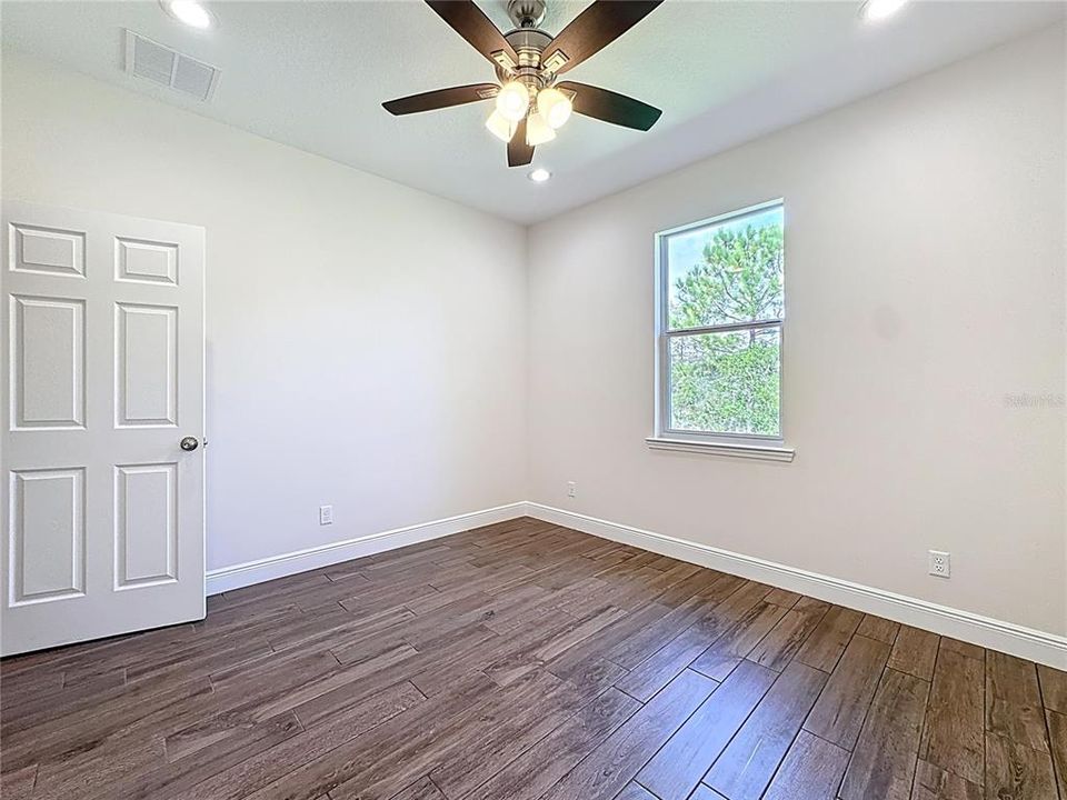 For Sale: $700,000 (4 beds, 3 baths, 2927 Square Feet)