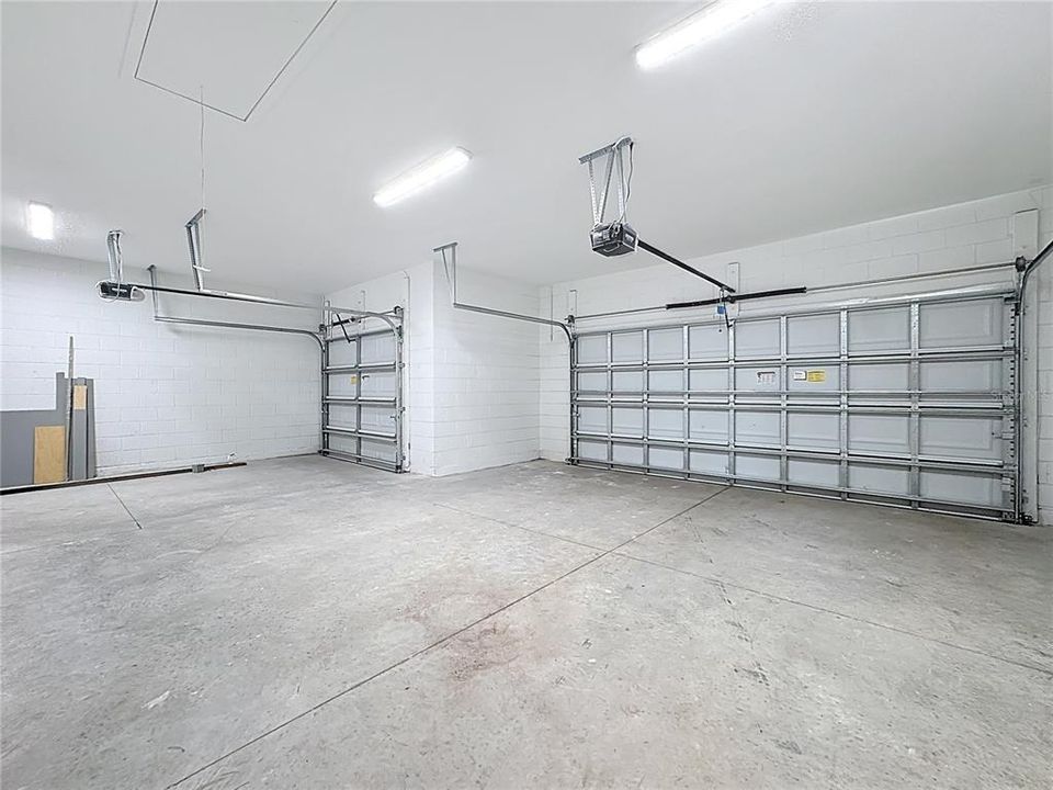 For Sale: $700,000 (4 beds, 3 baths, 2927 Square Feet)