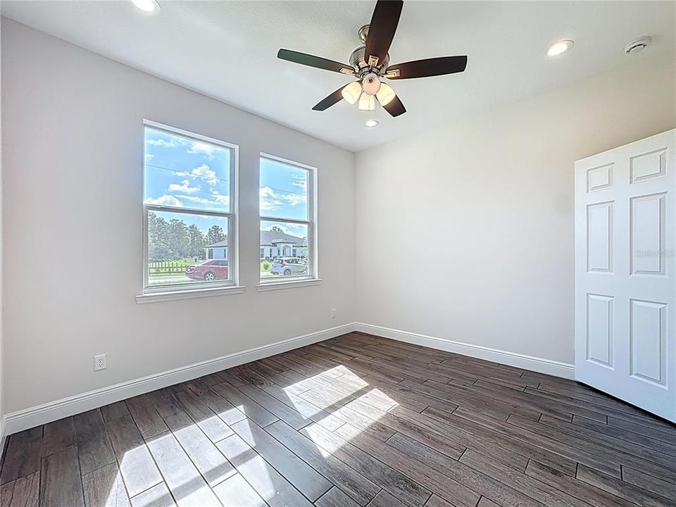 For Sale: $700,000 (4 beds, 3 baths, 2927 Square Feet)