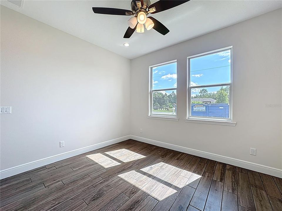 For Sale: $700,000 (4 beds, 3 baths, 2927 Square Feet)