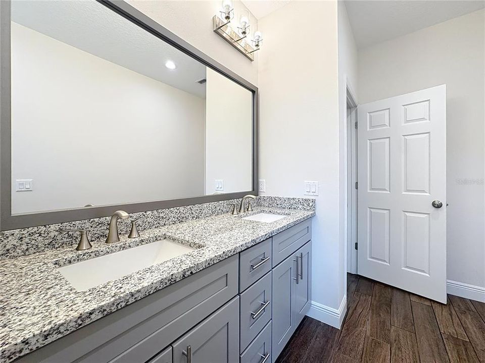 For Sale: $700,000 (4 beds, 3 baths, 2927 Square Feet)