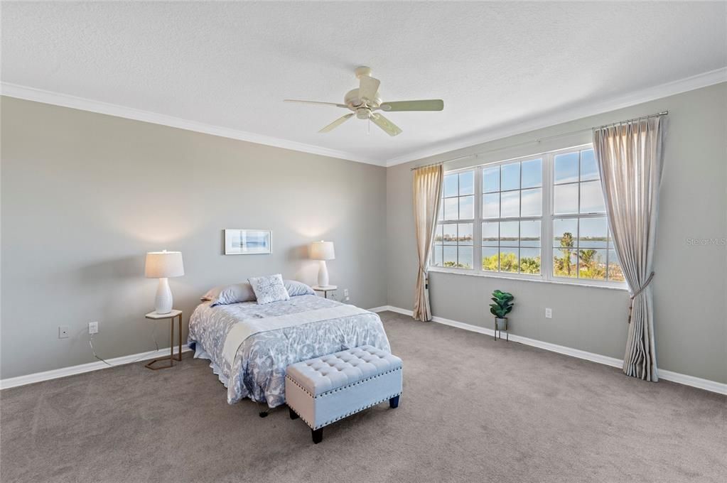 For Rent: $3,500 (3 beds, 3 baths, 2000 Square Feet)