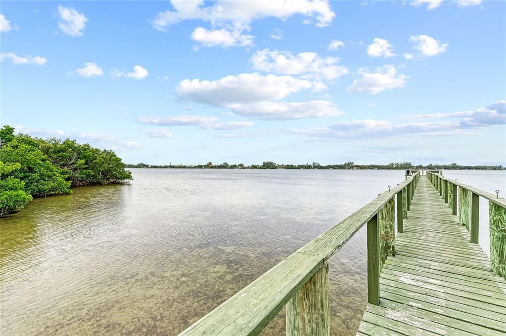 For Rent: $3,500 (3 beds, 3 baths, 2000 Square Feet)