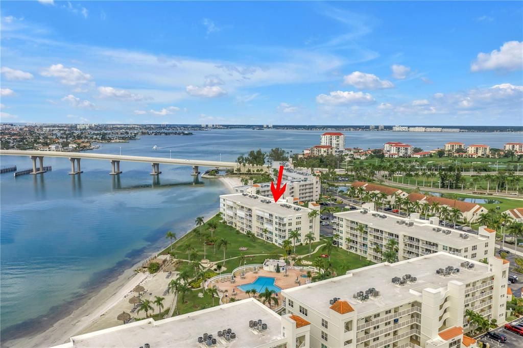 For Sale: $599,000 (2 beds, 2 baths, 1160 Square Feet)