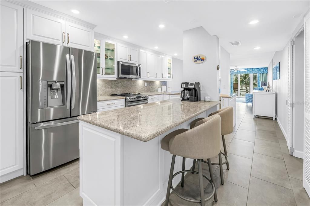 For Sale: $599,000 (2 beds, 2 baths, 1160 Square Feet)