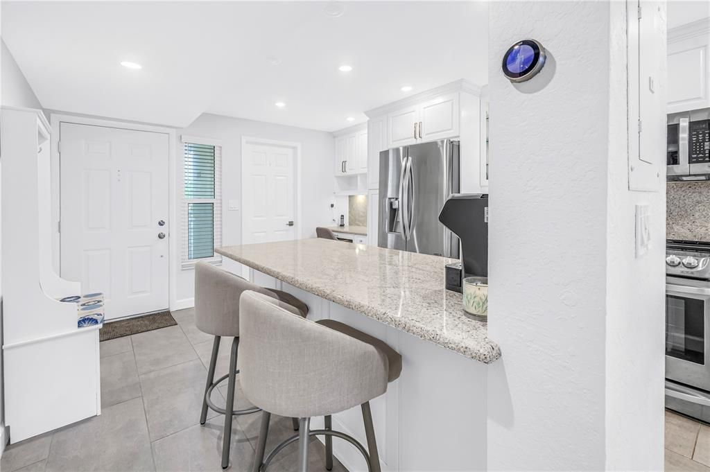 For Sale: $599,000 (2 beds, 2 baths, 1160 Square Feet)